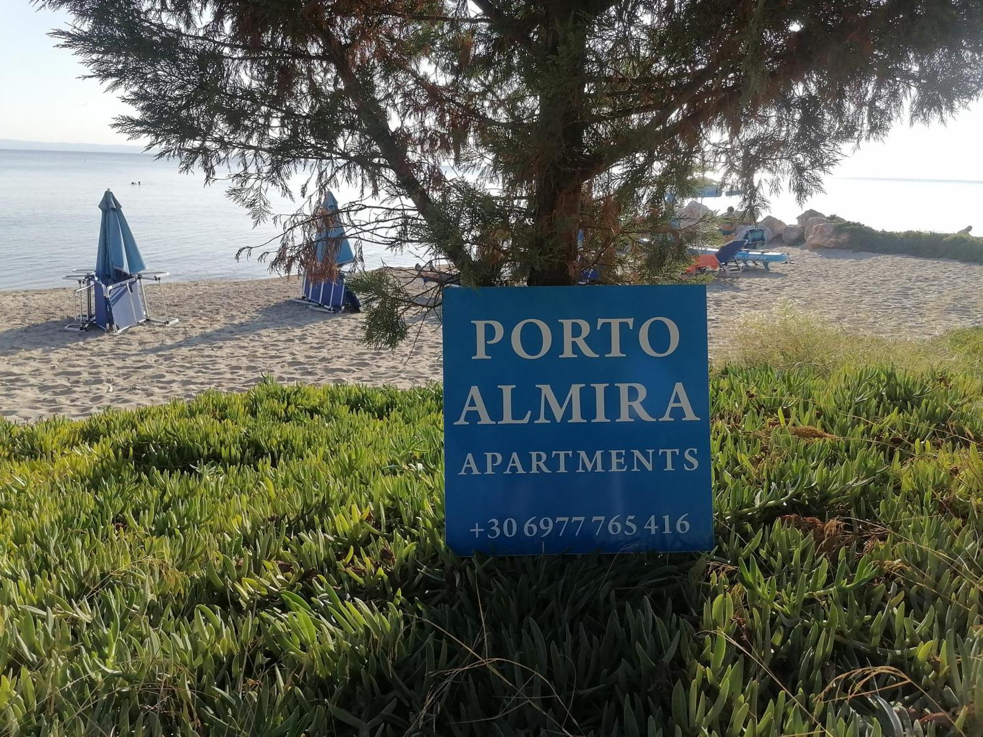 Porto Almira Beachfront Apartments Nikiti  Esterno foto